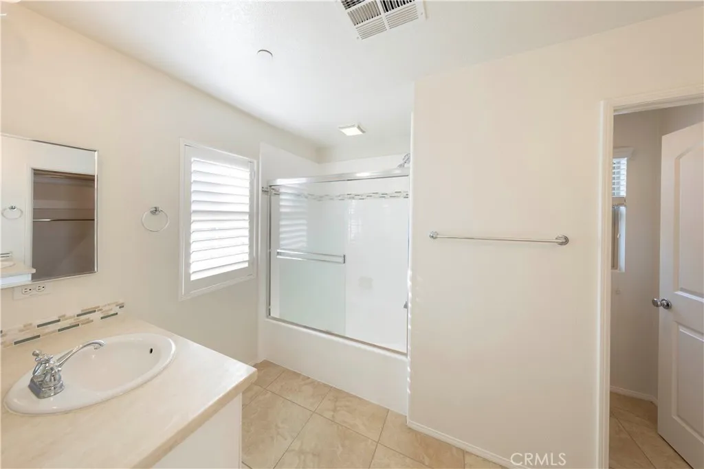 Irvine, California 92618, United States, 3 Bedrooms Bedrooms, ,3 BathroomsBathrooms,Residential,Active,247566