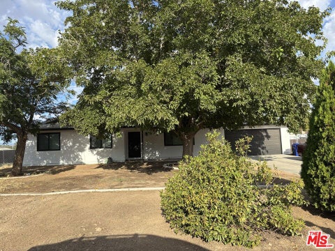 Photo of 15198 Temecula Road, Apple Valley, CA 92307 (MLS # 26993445)