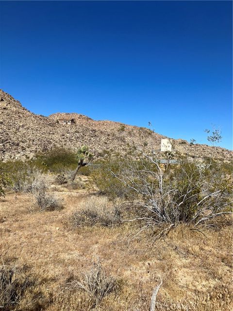 Photo of 0 Anaconda Dr., Joshua Tree, CA 92252 (MLS # RS24089669)