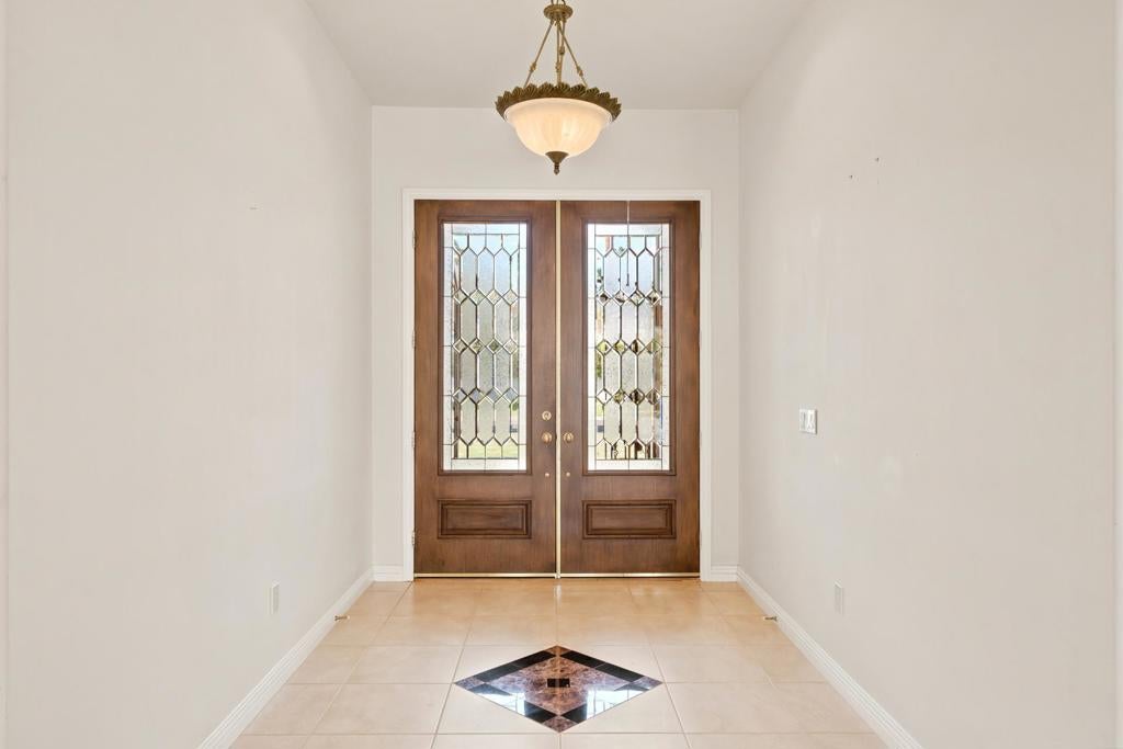 70490 Mottle Circle