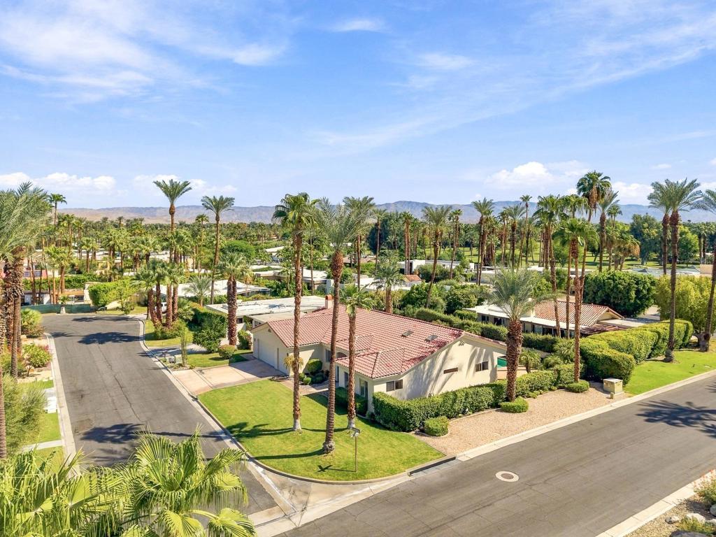 70490 Mottle Circle
