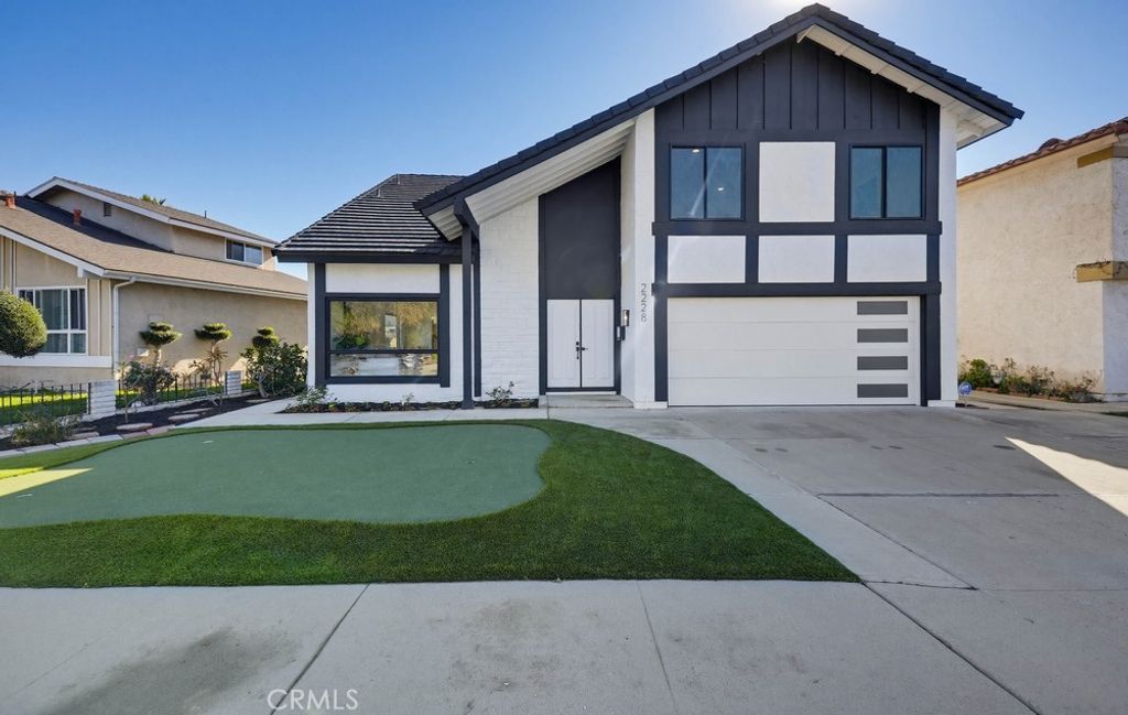 Photo of 2228 E Nyon Avenue, Anaheim, CA 92806 (MLS # OC25274331)