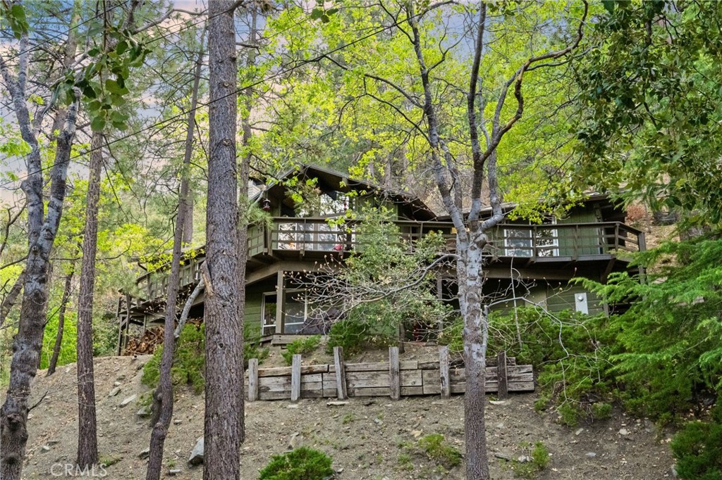 1159 Twin Lakes Drive