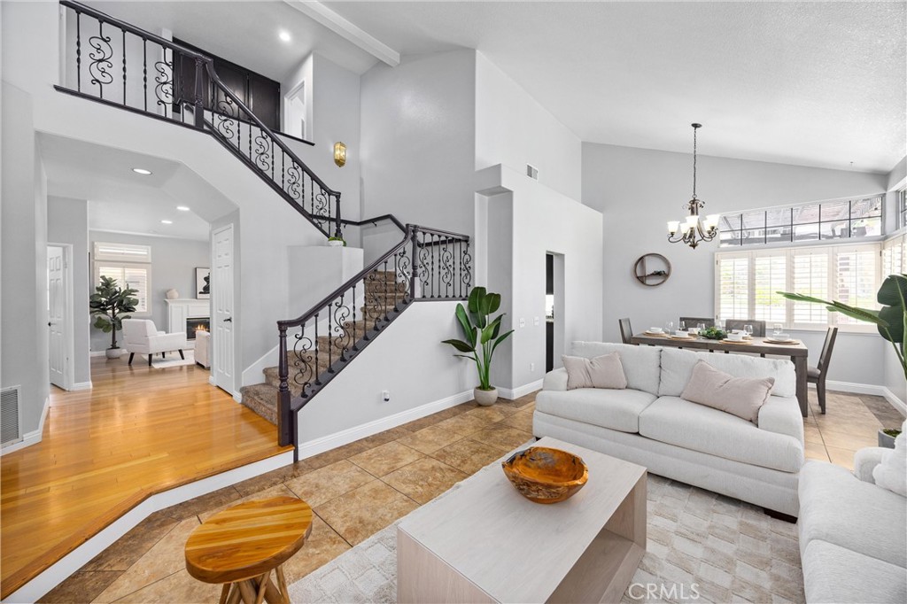 2300 Meadow View Lane