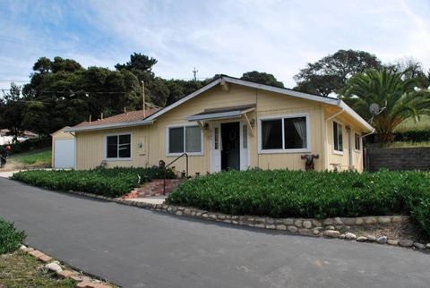 Photo of 9194 Coker Road, Salinas, CA 93907 (MLS # ML82040157)