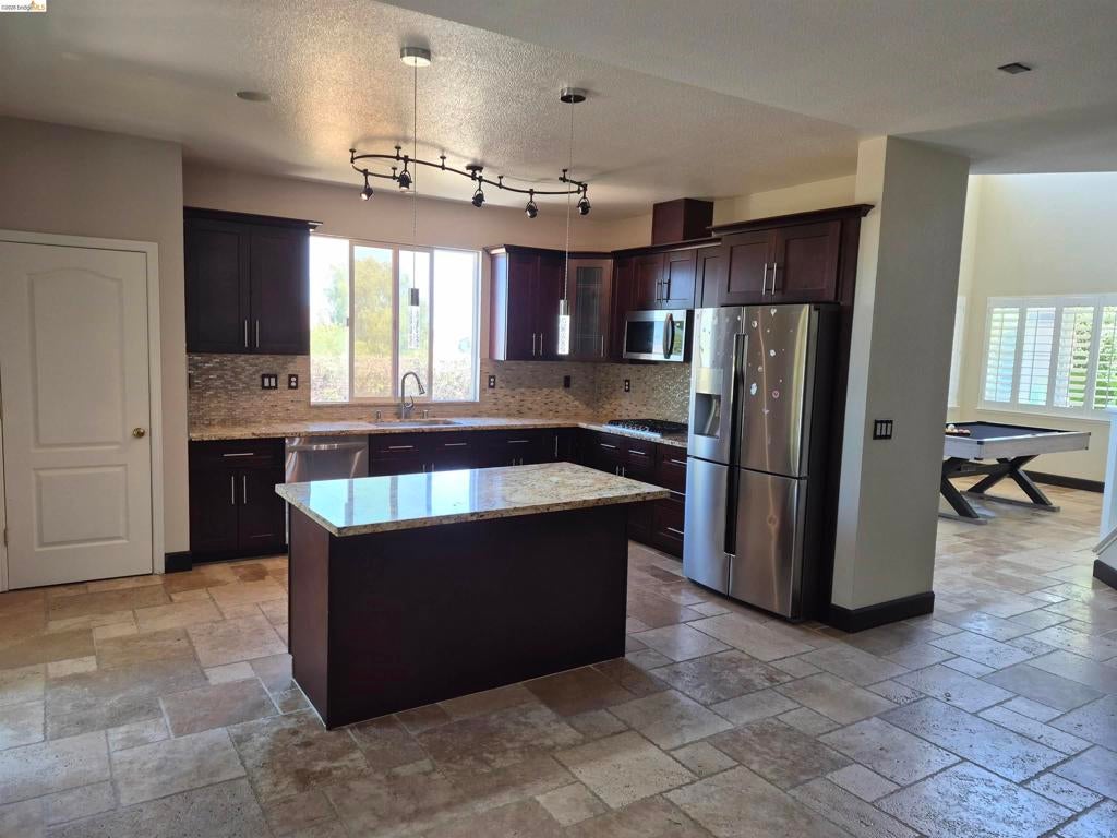 149 Oakpoint Ct
