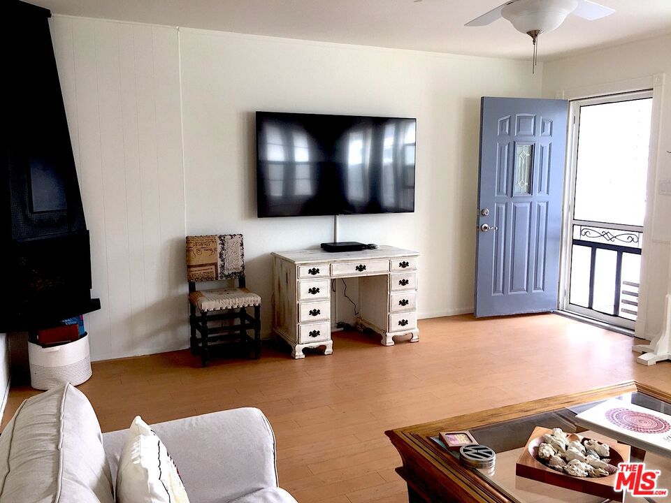 112 Santa Monica Avenue