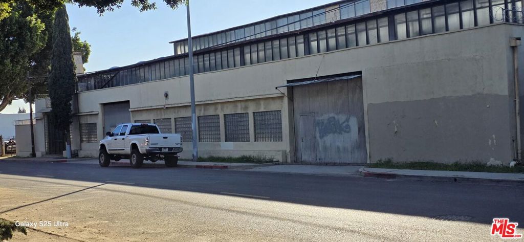 1121 S Meridian Avenue