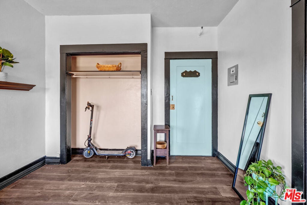 325 W 3rd Street 410