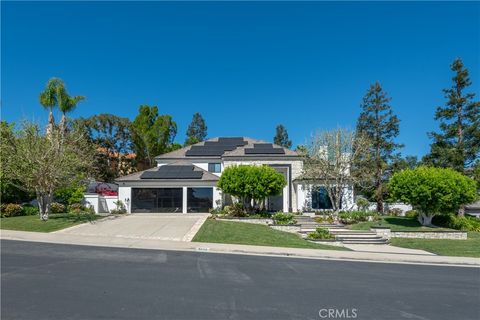 Photo of 5428 Villawood Cir Cir, Calabasas, CA 91302 (MLS # SR26074776)