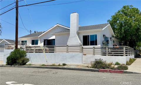 Photo of 1001 8th Place, Hermosa Beach, CA 90254 (MLS # SB26115321)