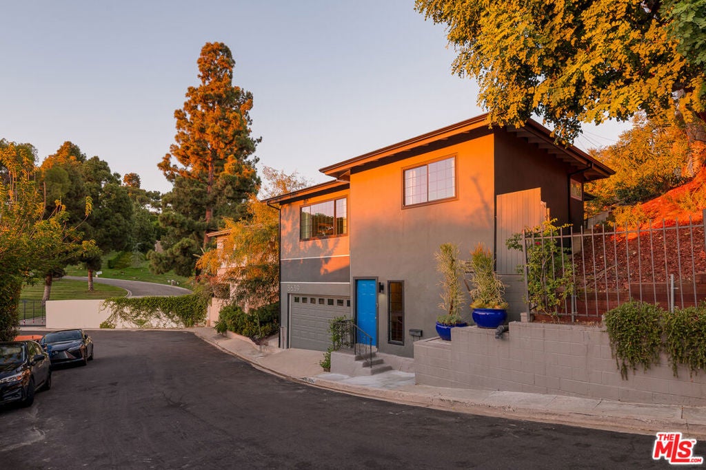 3639 Roderick Road
