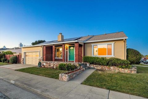 Photo of 3713 Santiago Street, San Mateo, CA 94403 (MLS # ML82042428)