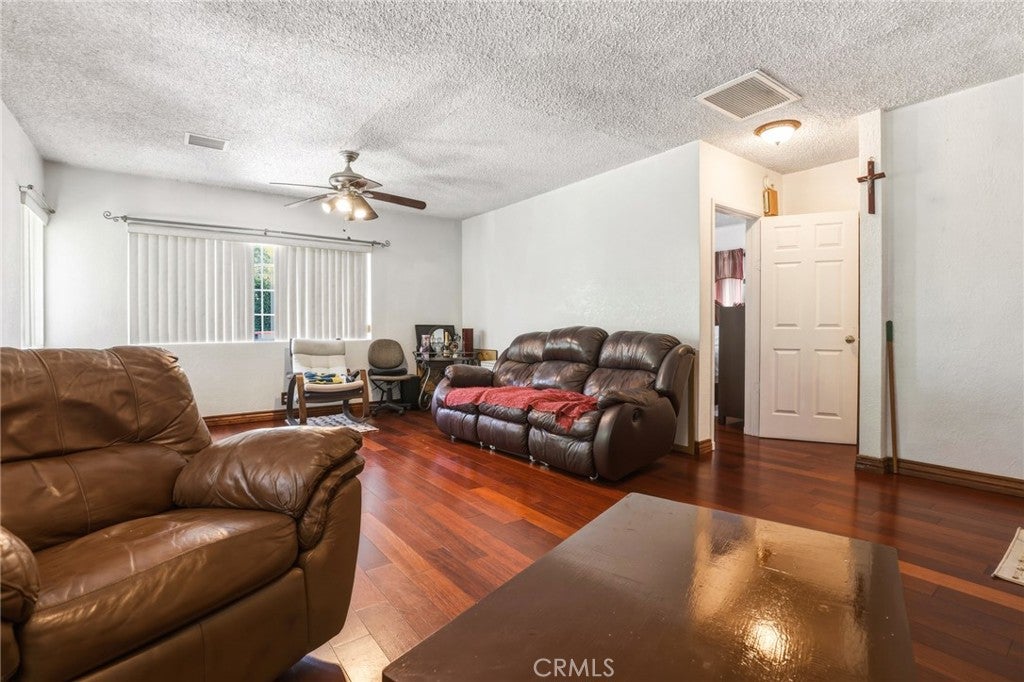 5654 Stansbury