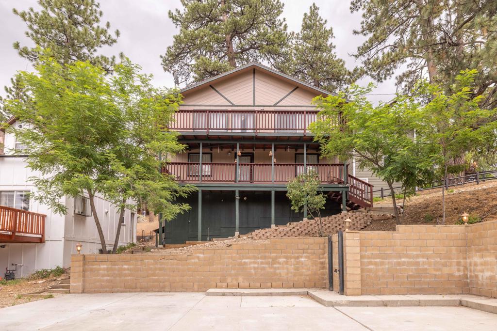 1087 Brookside Lane