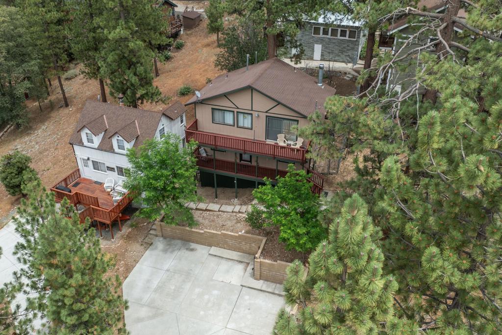 1087 Brookside Lane