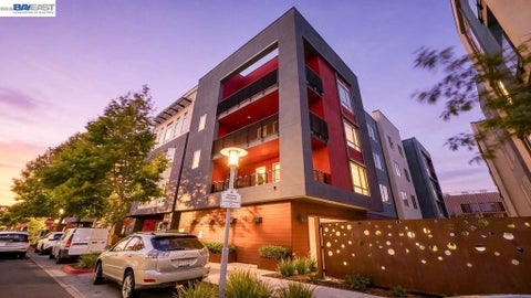 Photo of 1028 Foster Square Ln LN #201, Foster City, CA 94404 (MLS # 41147808)