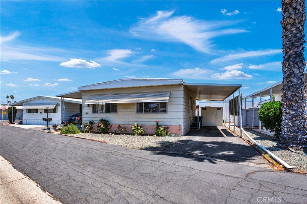 Photo 1 of 42 — 332 N Lyon Avenue 68, Hemet, CA 92543