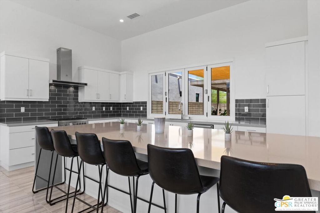 825 Fountain Drive