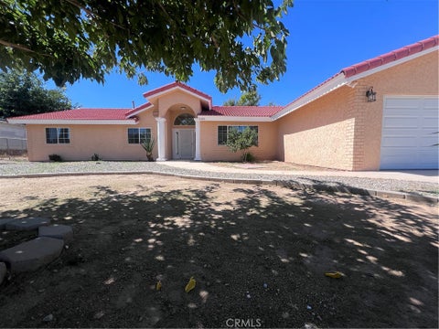 Photo of 11490 4th AVE, Hesperia, CA 92345 (MLS # CV26194660)