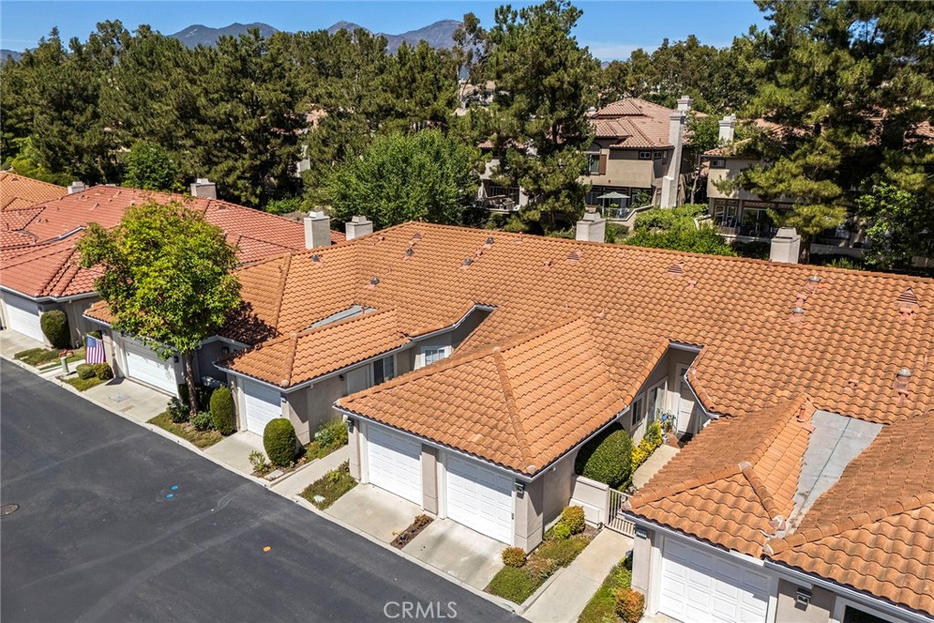 21658 Paseo Maravia