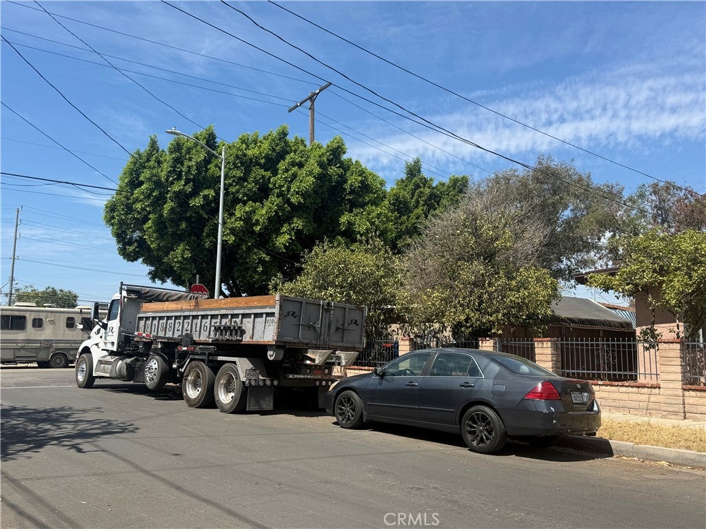 10004 San Fernando Road