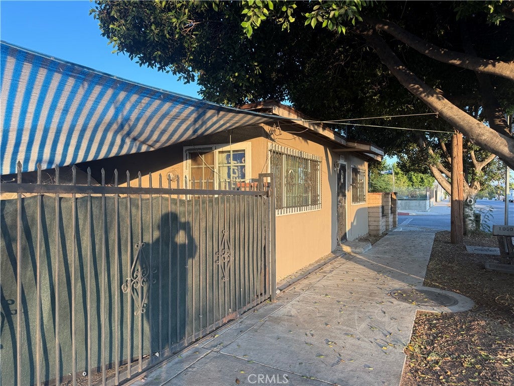10004 San Fernando Road