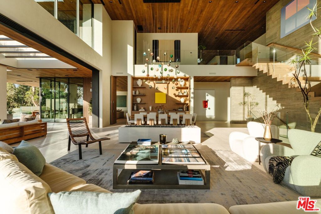 401 N Tigertail Road