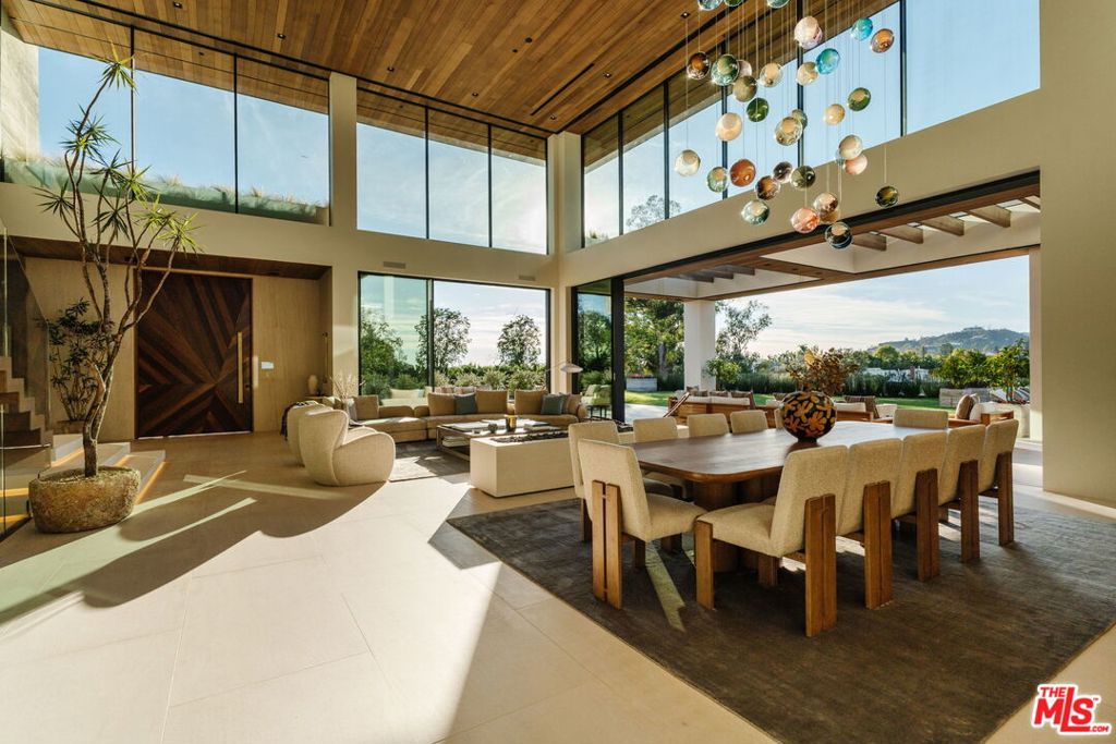 401 N Tigertail Road