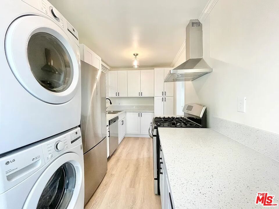 ** PET FRIENDLY ** WASHER/DRYER ** LARGE PRIVATE BACKYARD ** ASSIGNED PARKING ** BATH TUB ** DESIGNATED DINNING ROOM ** Step into this truly one-of-a-kind hideaway at 5744 La Mirada Ave, where classic Los Angeles charm meets modern convenience in the heart of Hollywood. This beautifully preserved residence showcases traditional LA architecture with vintage character and warm original details throughout, creating a cozy and inviting atmosphere that feels like home the moment you walk in. The spacious layout includes a bright living area with plenty of natural light, stylish wood flooring, and thoughtful touches that reflect the home's timeless appeal. Stay comfortable year-round with a powerful AC and heat unit, and enjoy the convenience of your own in-unit washer and dryer. The huge private yard is a rare find in this neighborhood, perfect for outdoor dining, gardening, or simply relaxing in your own serene escape. The home is pet-friendly, with space for your furry companions to play freely. One gated and assigned parking space is included, offering both ease and security. Located in an unbeatable central spot, you're just moments from the buzz of Melrose, Larchmont Village, Netflix Studios, Paramount, Hollywood Forever, and all the cafes, boutiques, and nightlife that make this area one of LA's most sought-after neighborhoods. Whether you're heading out to brunch or enjoying a quiet night in your private sanctuary, 5744 La Mirada Ave puts you right where you want to be with the perfect balance of city living and peaceful retreat.