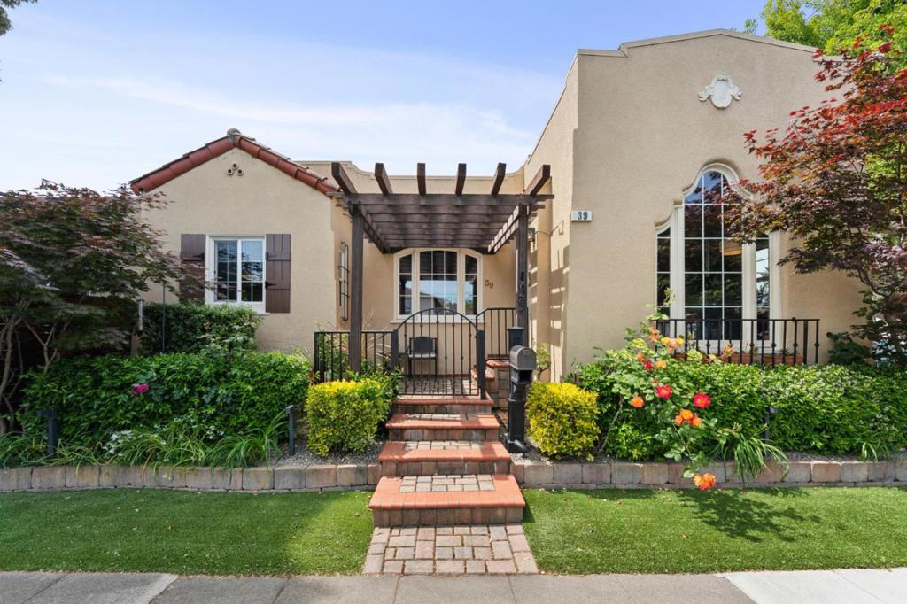 39 Humboldt Road