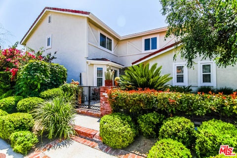 Photo of 19550 Turtle Springs Way, Los Angeles, CA 91326 (MLS # 26881077)