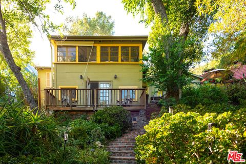 Photo of 913 A FERNWOOD PACIFIC Drive, Topanga, CA 90290 (MLS # 26657341)