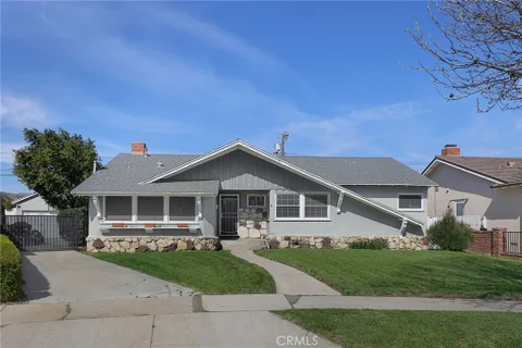 MLS: SR26223087