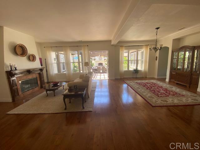 724 Del Corro Place