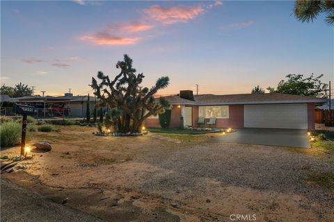 Photo of 7590 Aster Ave Ave, Yucca Valley, CA 92284 (MLS # IG25240790)
