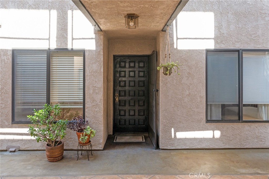 2032 E Bermuda Street 102