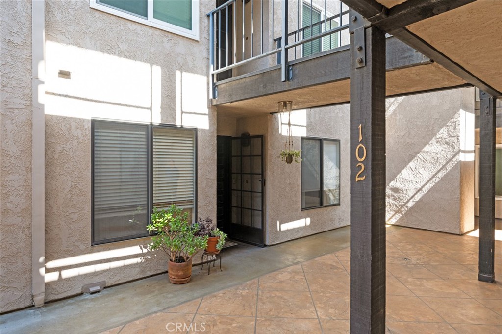 2032 E Bermuda Street 102