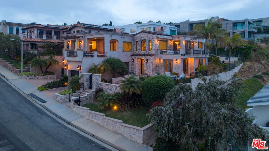 Photo of 740 Bolsana Drive, Laguna Beach, CA 92651 (MLS # 26714313)