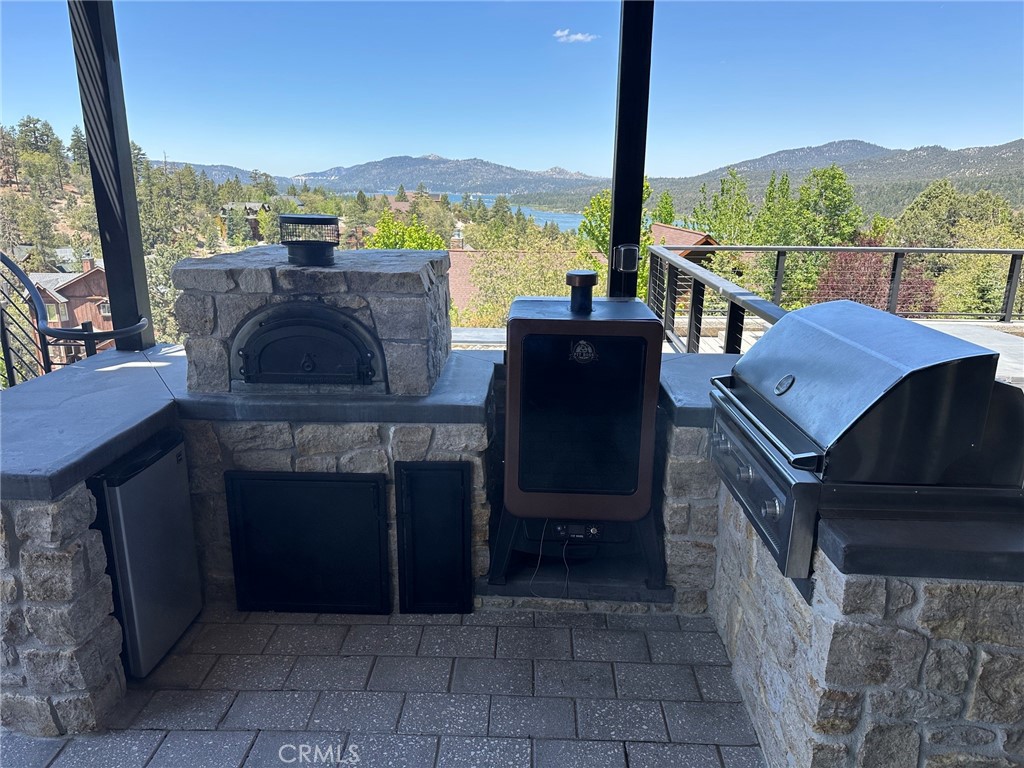 No expense spared on this one-of-a-kind custom contemporary mountain e – image 11