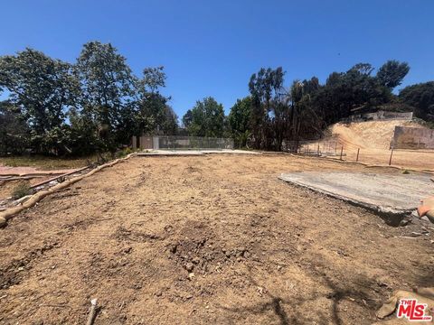 Photo of 919 Bienveneda Avenue, Pacific Palisades, CA 90272 (MLS # 25553511)