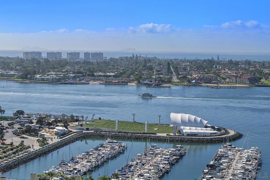 100 Harbor Drive 2805