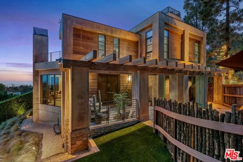 1810 Mango Way Los Angeles CA 90049