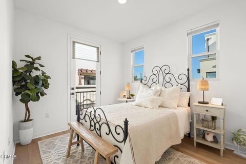 Tiny photo for 1578 E Thompson Boulevard, Ventura, CA 93001 (MLS # V1-34666)