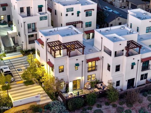 Photo of 1578 E Thompson Boulevard, Ventura, CA 93001 (MLS # V1-34666)