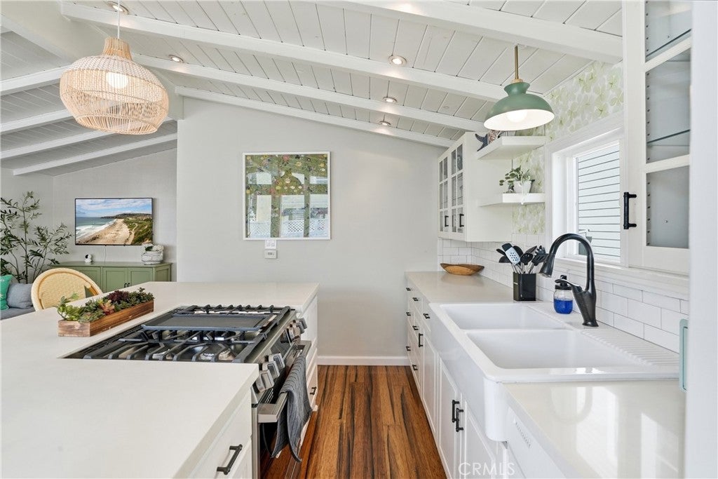 30 Bolivar, Newport Beach CA 92663 - Photo 9