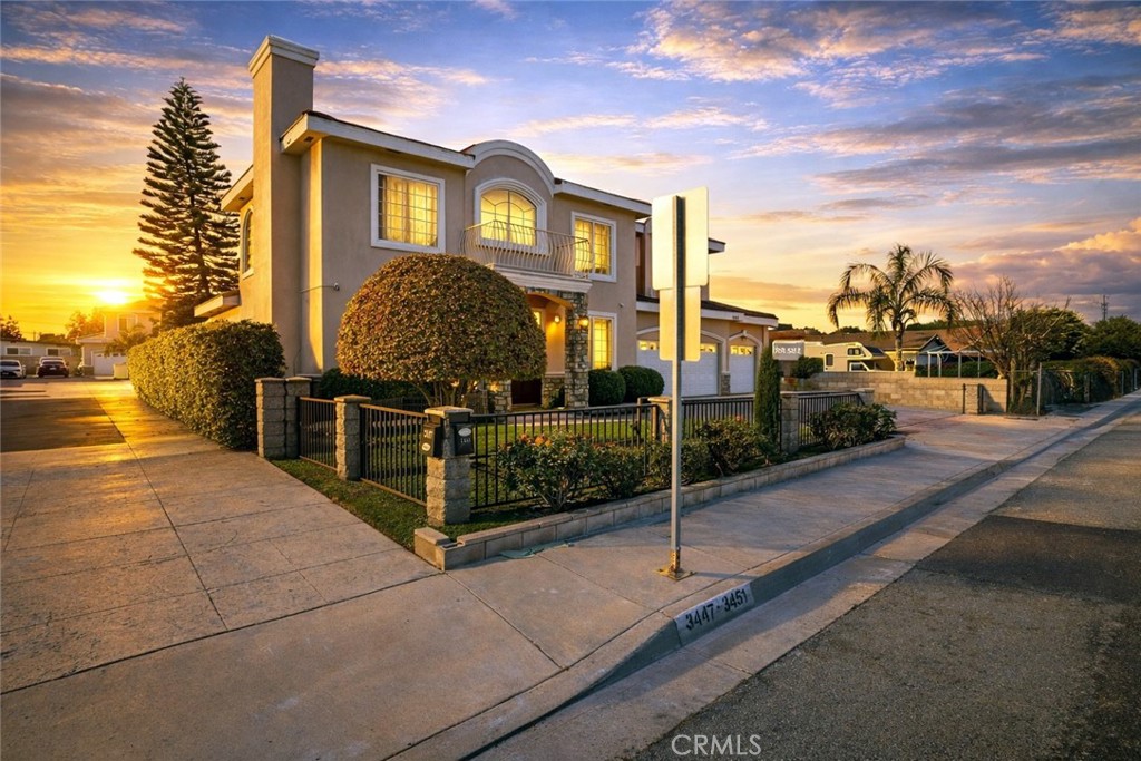 3453 Ivar Avenue