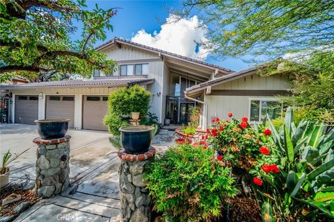 Photo of 4002 CROWN RANCH Road, Corona, CA 92881 (MLS # IG25222672)