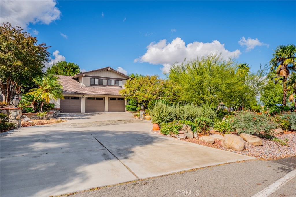 4002 CROWN RANCH Road