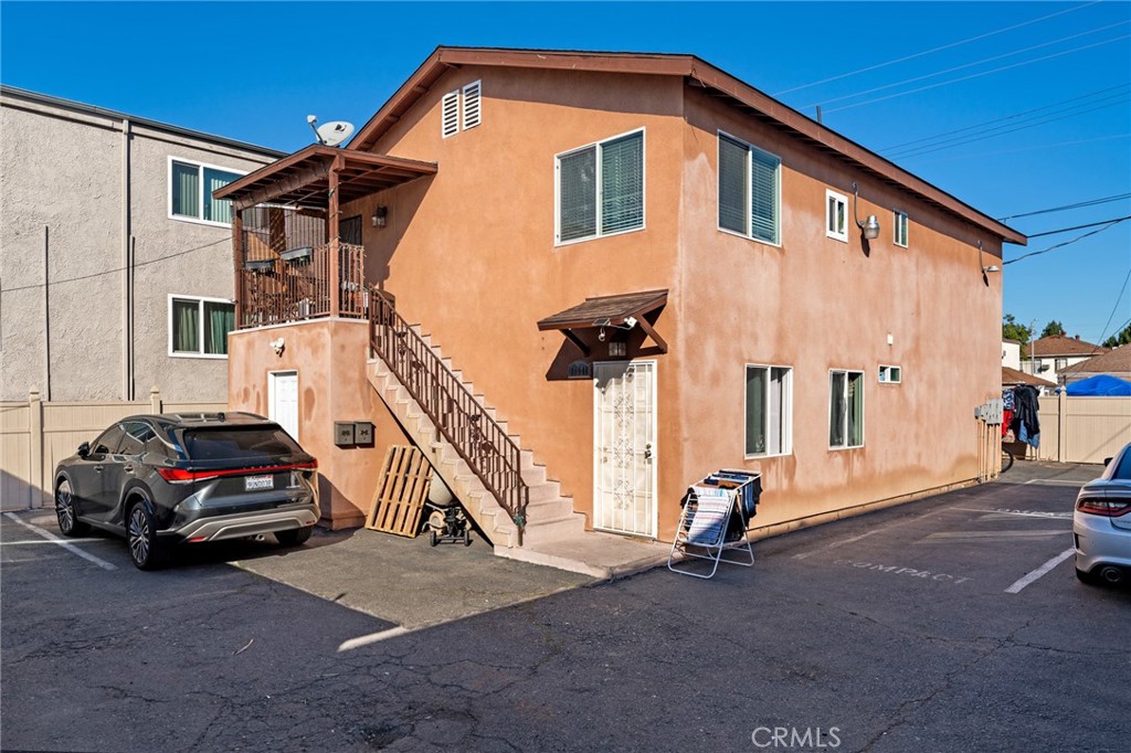 14143 Victory Boulevard